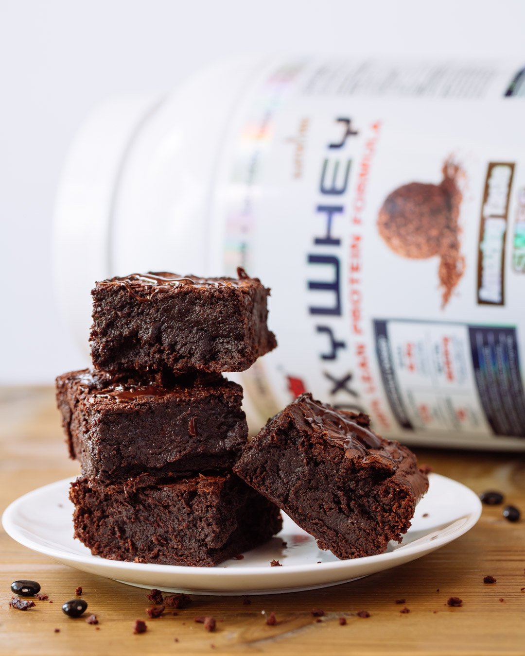 EASY CHOCOLATE PROTEIN BROWNIES